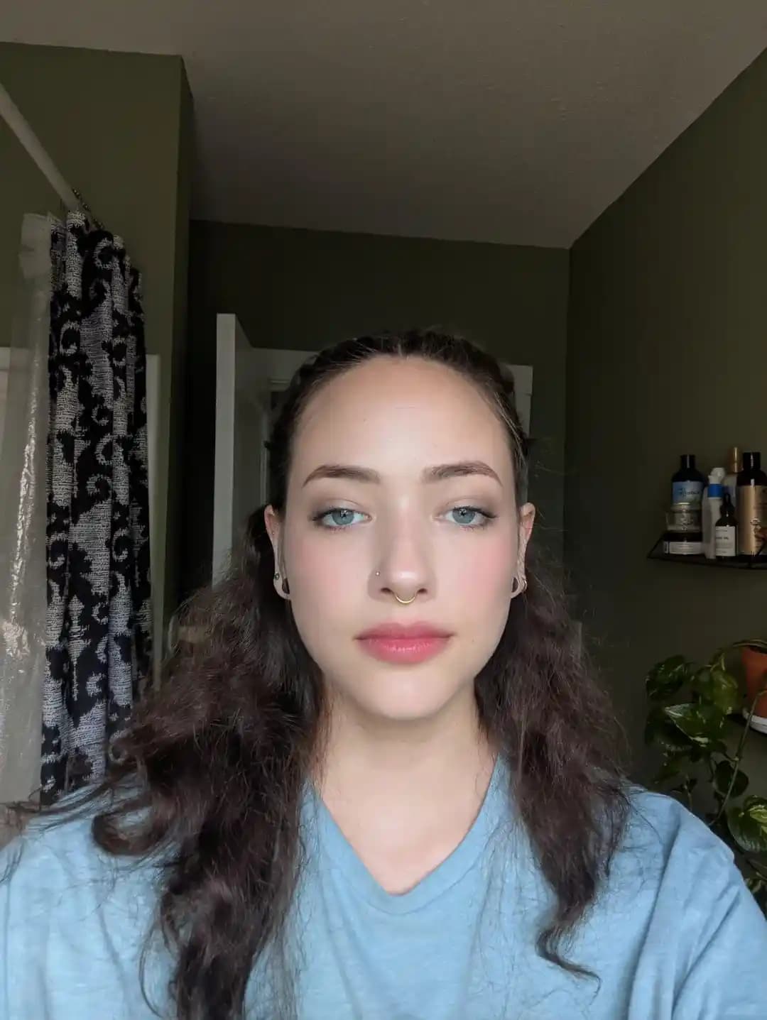 Düğün Makyajında Doğallık ve Kalıcılık İçin Etkili Ürün Seçimi ve Teknikler