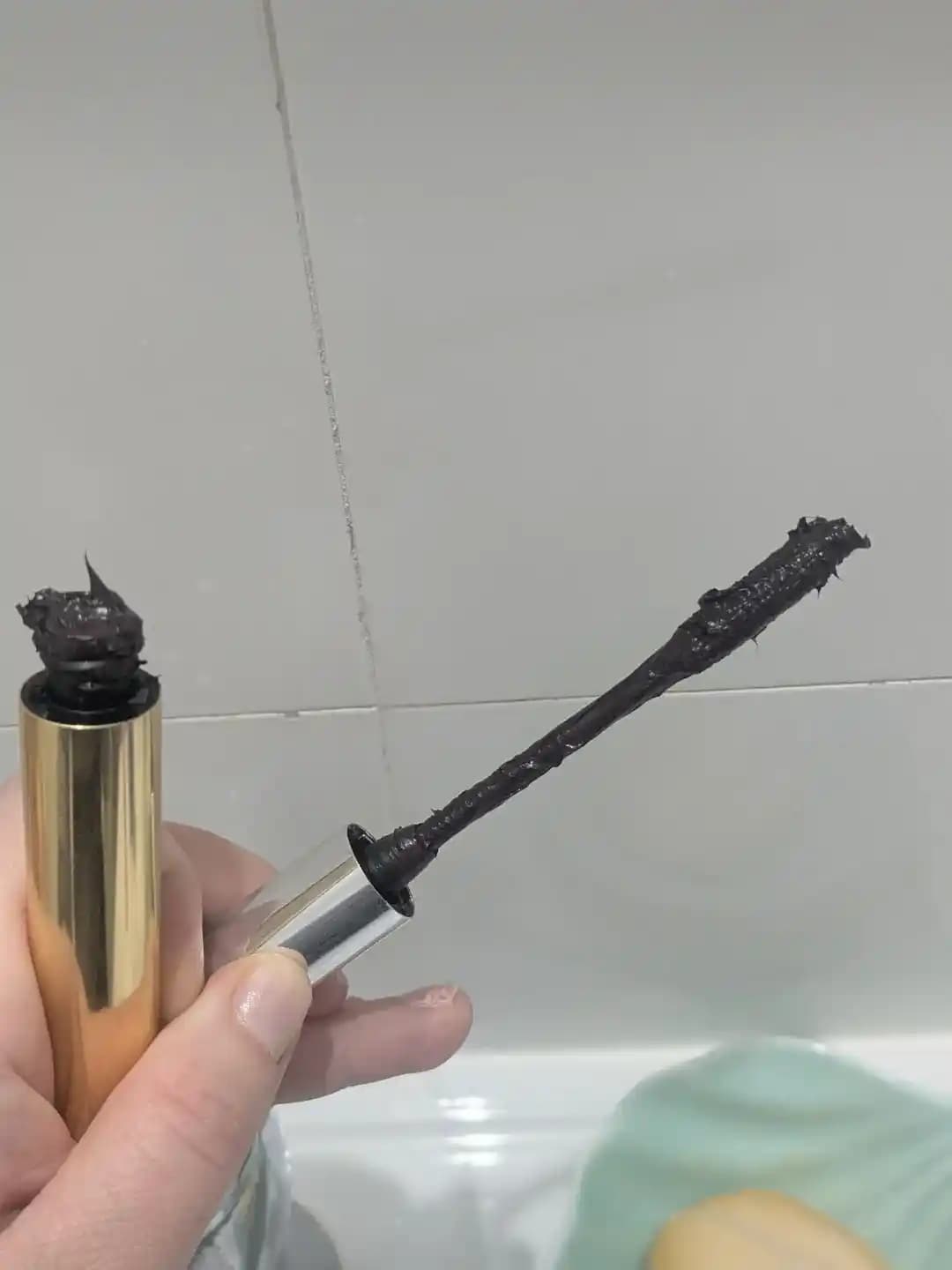 YSL Maskara Valf Sorunları ve Ürün İadesi: Nedenleri ve Çözüm Yöntemleri