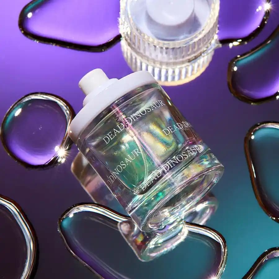 Benzin Kokulu Parfümler: Snif'in Gas Parfümü ve Benzin Esanslı Kokuların İncelenmesi