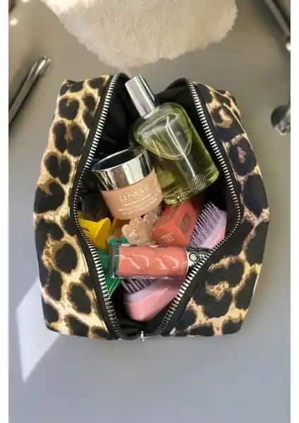 Bahels Viral Leopar Desen Makyaj Çantası: Şık ve Dayanıklı Vegan Deri Tasarım