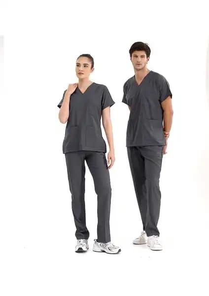 Medikal Füme Likralı Üniforma Takımları: Konfor ve Şıklık Sunan Sağlık Profesyonelleri İçin