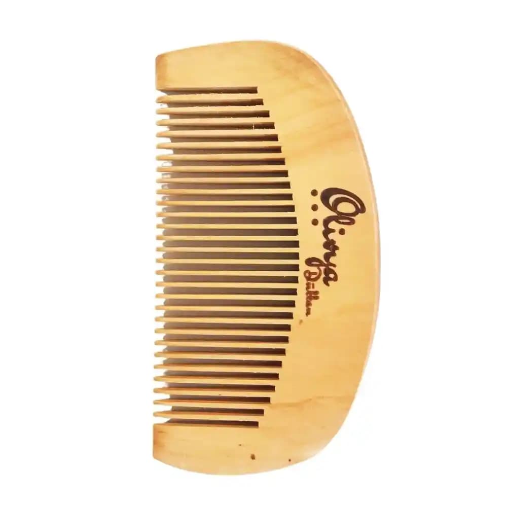 Ahşap Taraklar: Doğal ve Estetik Saç Bakımında Geleneksel Çözüm