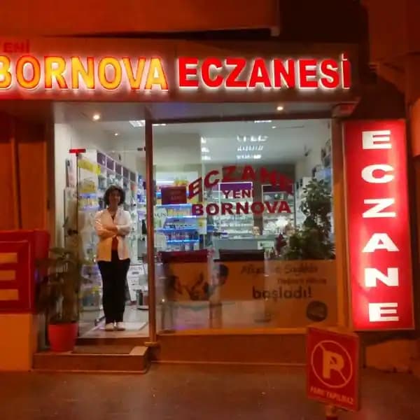 Akhisar ve Bornova'da Güvenilir Eczane Kozmetik Ürünleri ve Güncel Trendler