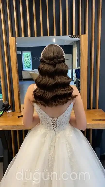 Ankara'da Gelin Saç ve Makyajı İçin Güncel Trendler ve Profesyonel Tavsiyeler