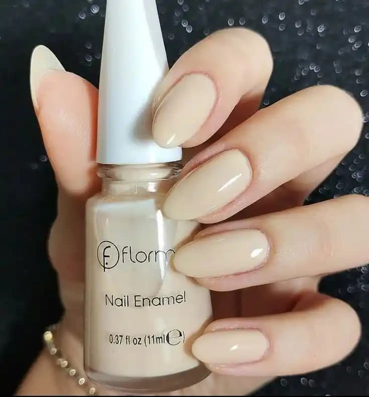 Belli Olmayan Oje Renkleriyle Kendinizi İfade Edin ve Doğal Şıklığı Yakalayın