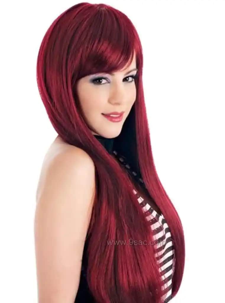 Bordo Saç: Moda ve Güzellik Trendlerini Yansıtan Çekici Renk Seçeneği