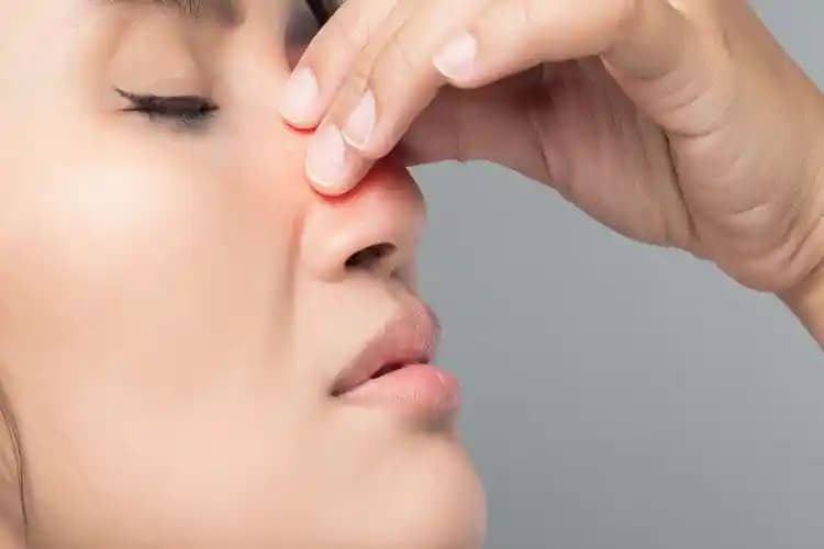 Burun Ucu Kızarmasının Nedenleri ve Çözüm Yolları Sağlık ve Kozmetik Perspektifinden