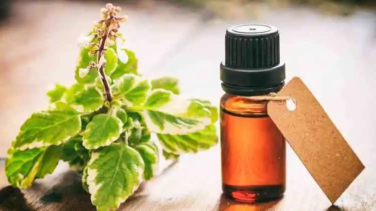 Çene Altı ve Boyunda Çıkan Sivilcelerin Nedenleri ve Etkili Çözüm Yolları