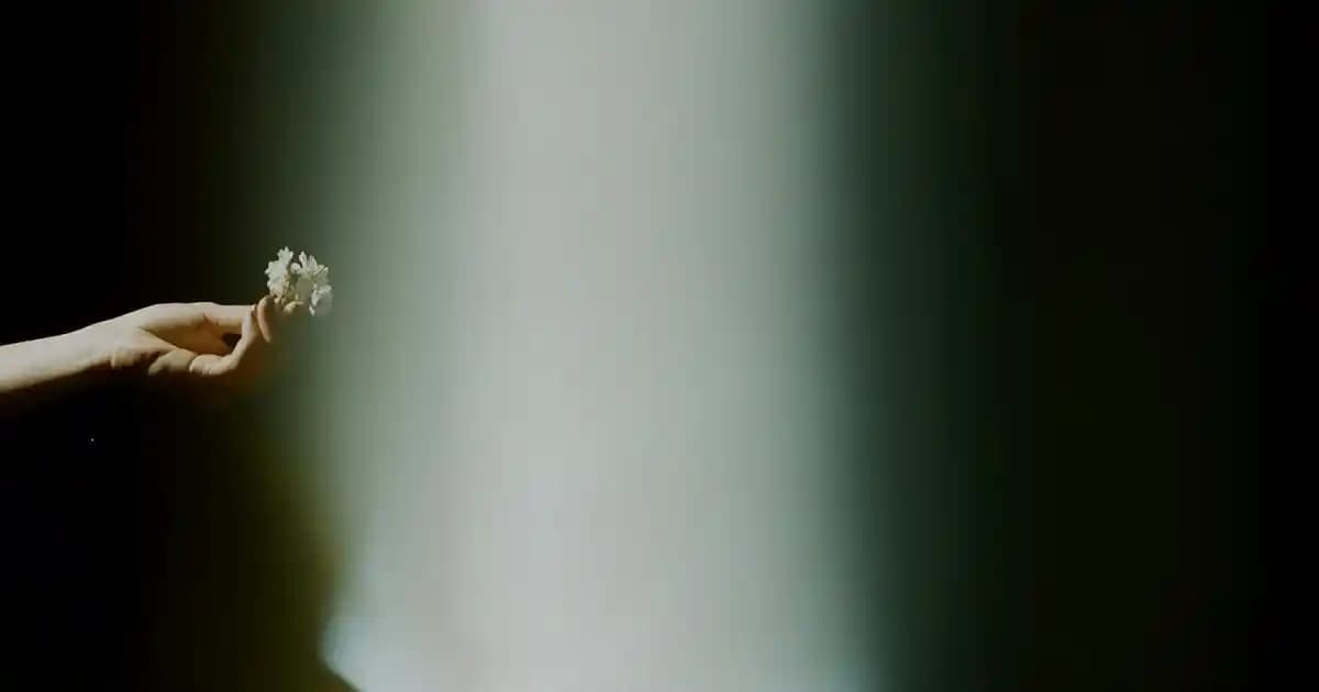 Çift Taraflı Makyaj Aynası Seçimi ve Kullanım İpuçları