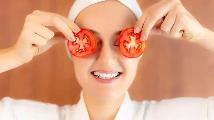 Domates Maskesi ile Cilt Sağlığını Destekleyen Doğal Yöntemler ve Uygulama Rehberi