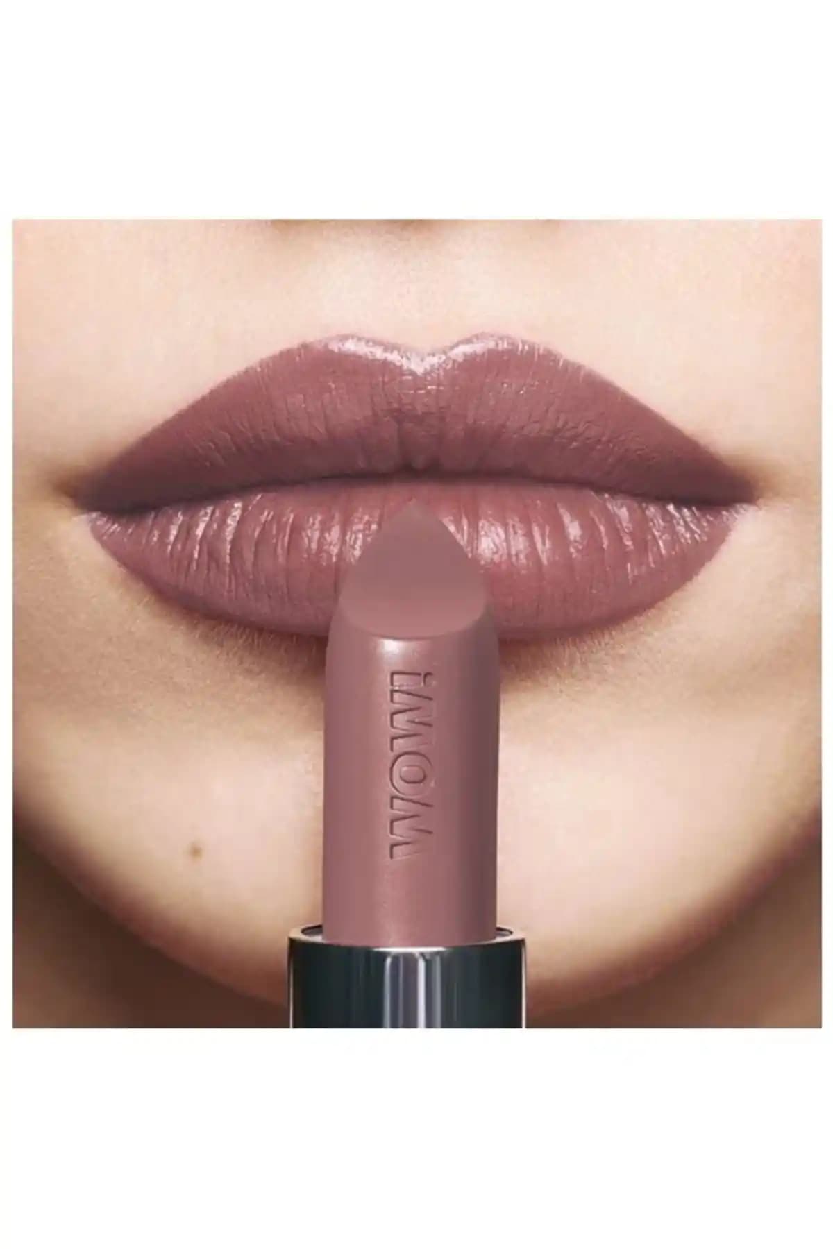 Dudak Dolgunlaştırıcı Rujlar: Doğal ve Hacimli Dudaklar İçin En İyi Seçenekler ve Kullanım İpuçları