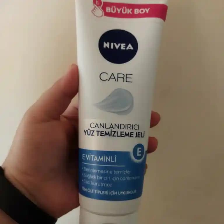 El Üzerinde Kızarıklık ve Yanma Hissinin Nedenleri, Tedavi Yöntemleri ve Koruma İpuçları