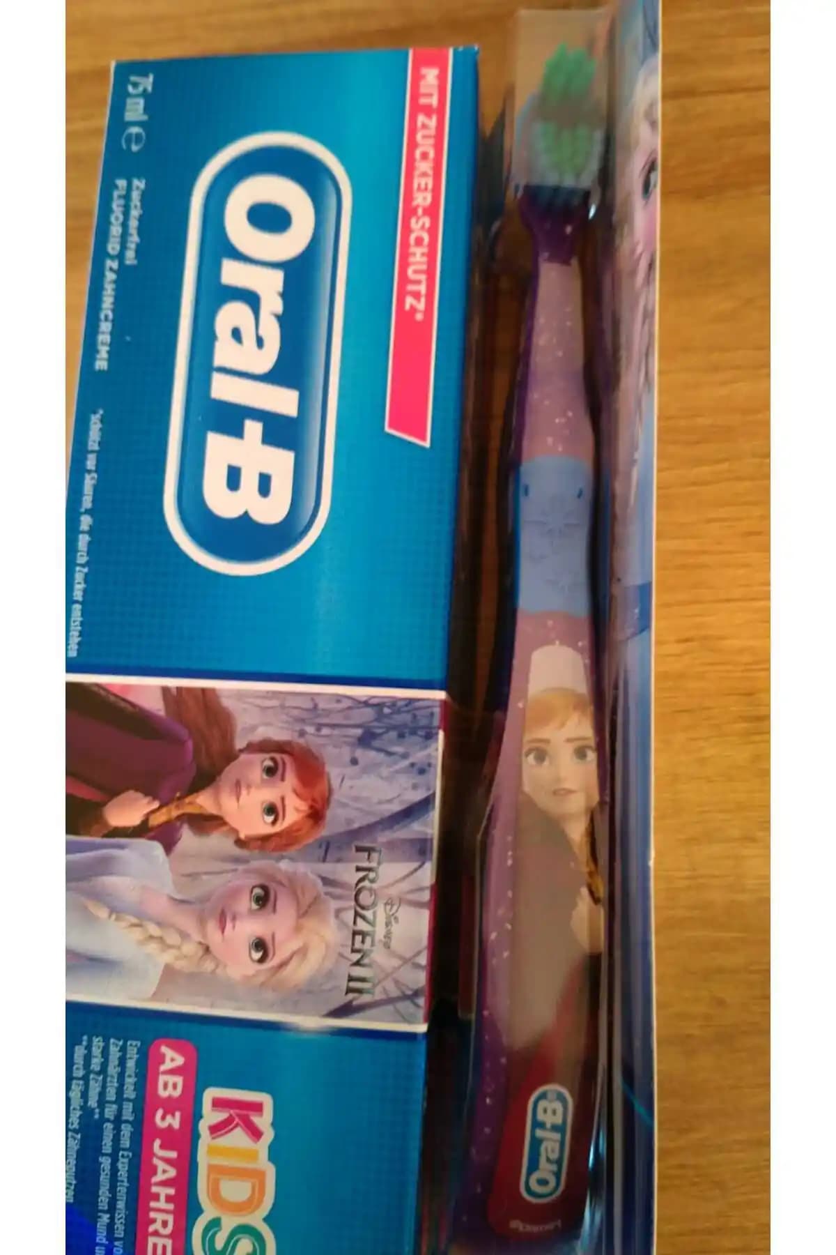 Elsa Temalı Renkli Diş Macunu Trendleri ve Güvenlik Özellikleri