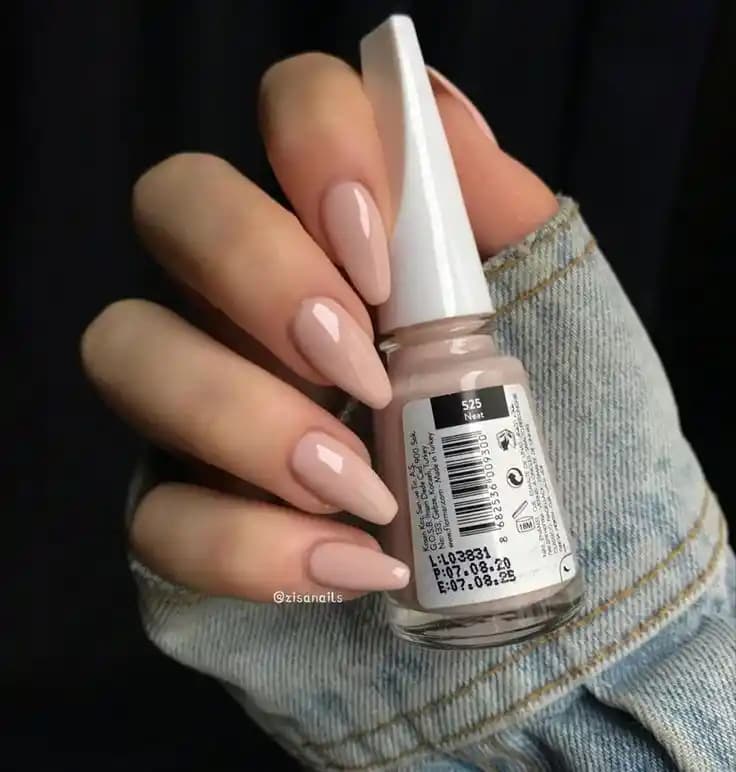 Esmer Tene Uygun Oje Renkleri ve Bakım İpuçlarıyla Şıklığınızı Artırın