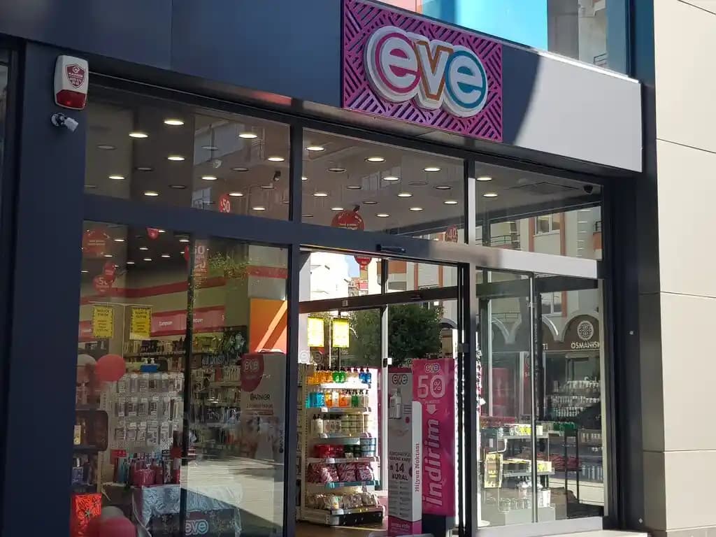 Eve Kozmetik Mağazaları: Güçlü Marka ve Yenilikçi Kozmetik Çözümleri
