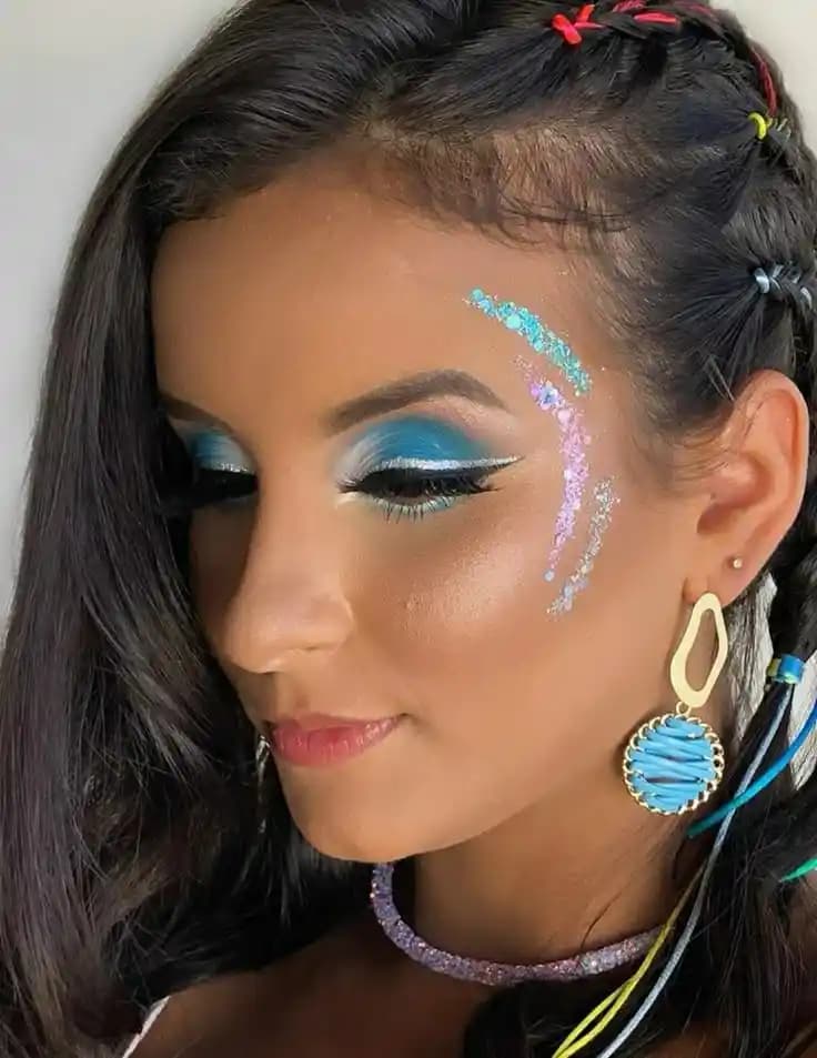 Festival Makyajı: Renkler, Trendler ve Yaratıcılıkla Kendinizi İfade Edin