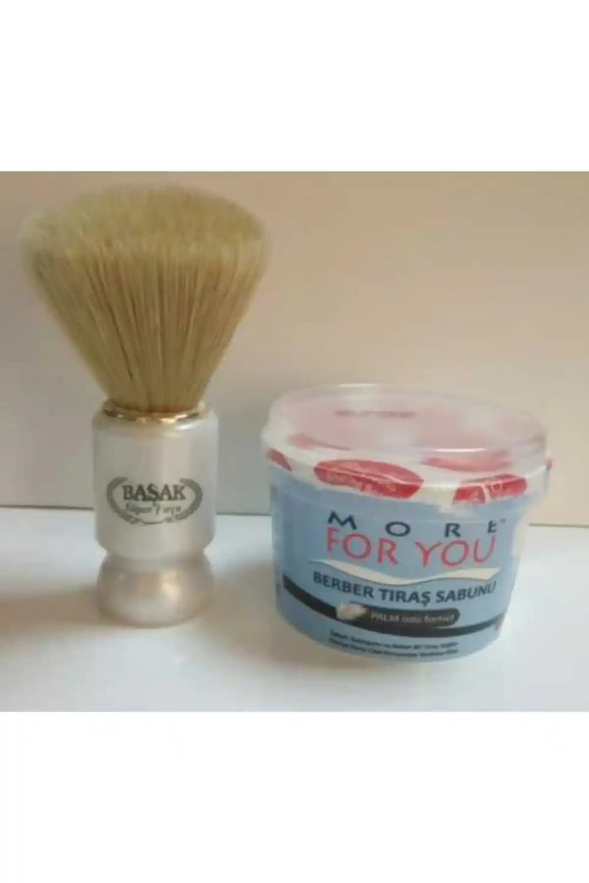 Geleneksel ve Modern Yaklaşımlarla Traş Sabunu: Doğal ve Etkili Erkek Bakım Ürünü