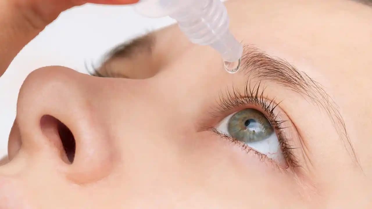 Göz Kenarı Kuruluğu Nedenleri ve Etkili Çözüm Yöntemleri Rehberi