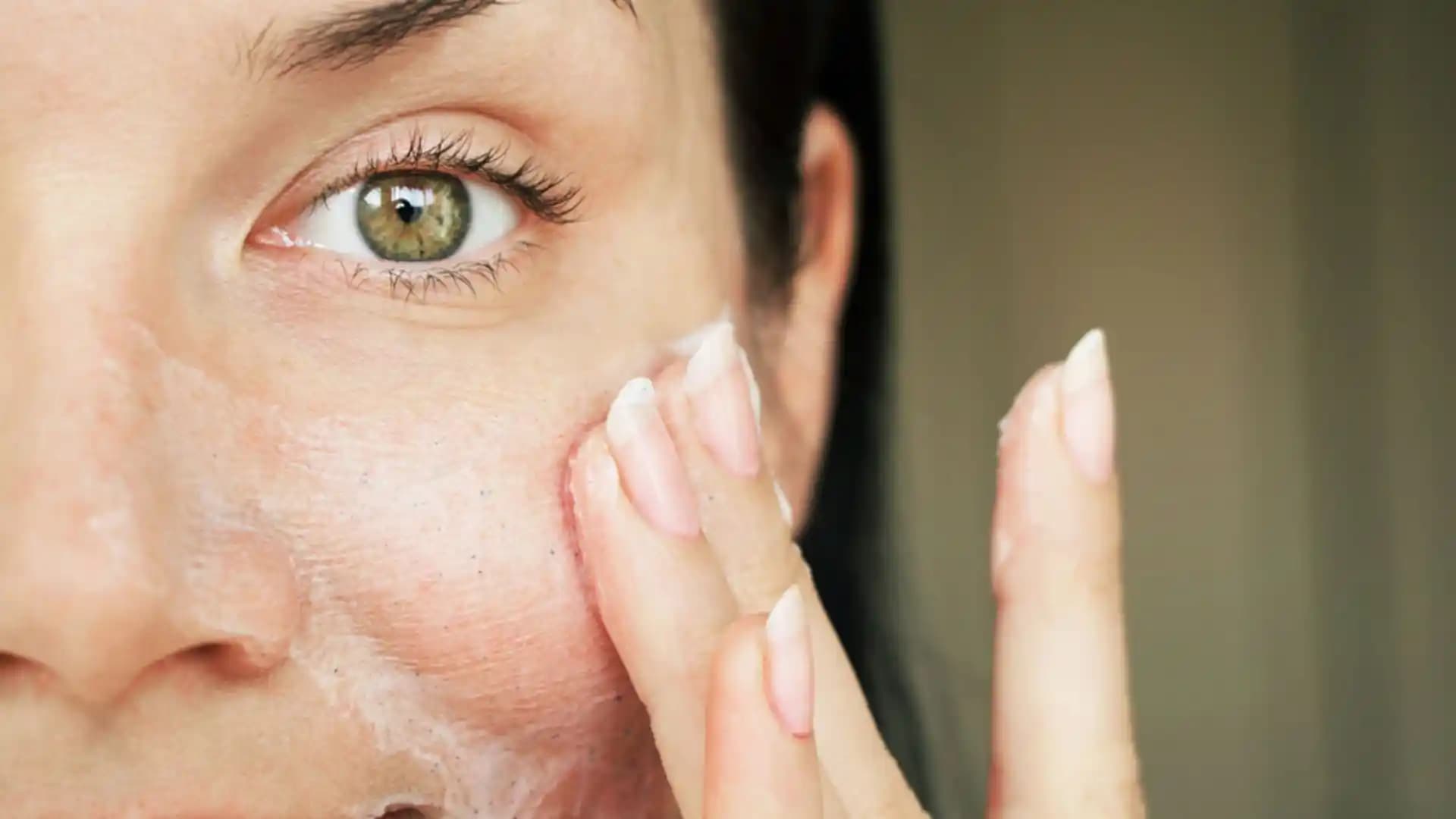 Gözeneklerin Sağlıklı Görünümünü Destekleyen Doğru Bakım Yöntemleri ve Uzman Tavsiyeleri