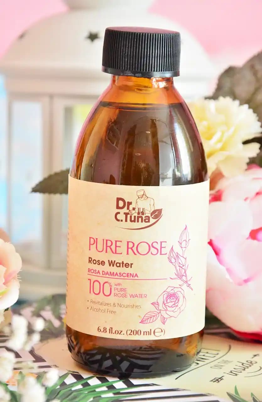 Gül Suyu Nedir, Nereden Satın Alınır ve Kozmetikteki Önemi Hakkında Detaylı Bilgi