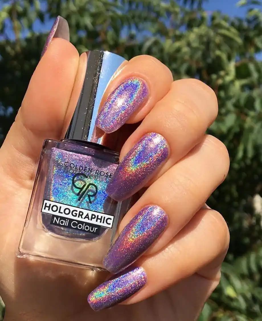 Hologram Oje Nedir ve Güzellikte Teknolojinin Rolü Hakkında Detaylı Bilgi