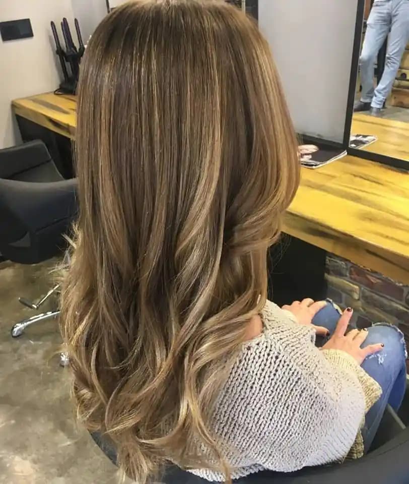 Işıltılı Saçlar İçin Bakım İpuçları ve Trendler Hakkında Detaylı Rehber