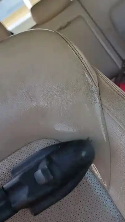 Kararan Deri Nasıl Temizlenir ve Doğal Yöntemlerle Parlaklık Kazanır