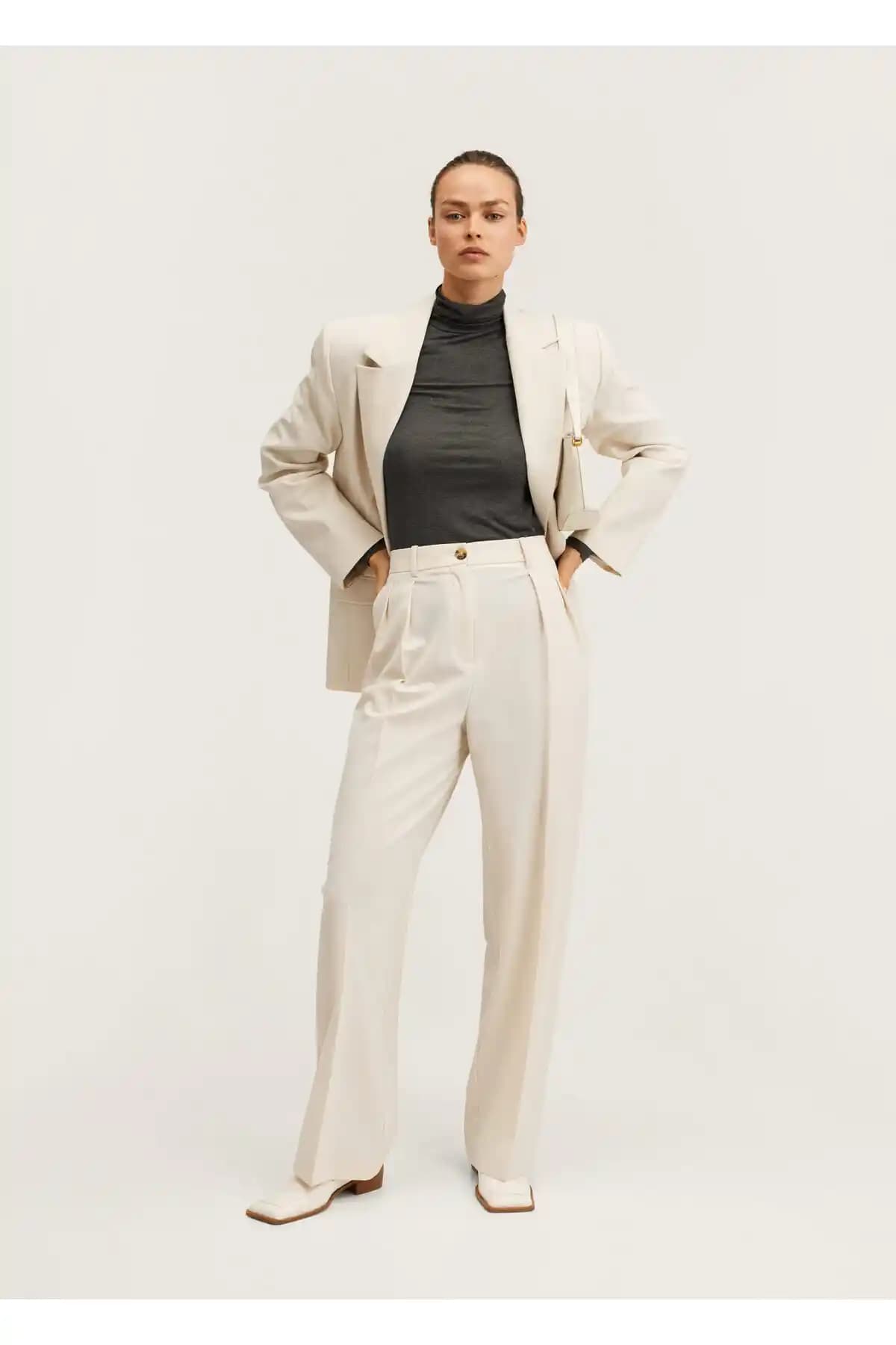 Koyu Eflatun Renginin Kozmetikteki Yeri ve Kullanım İpuçları