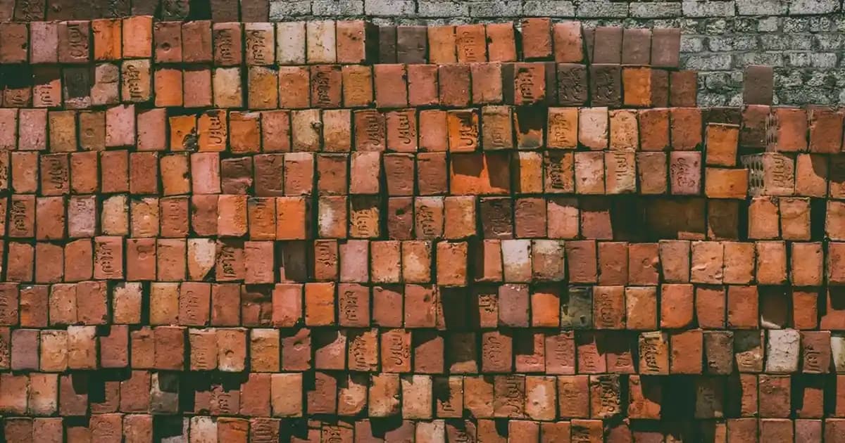 Koyu Lacivert Renginin Kozmetik Sektöründeki Yeri ve Kullanım Alanları