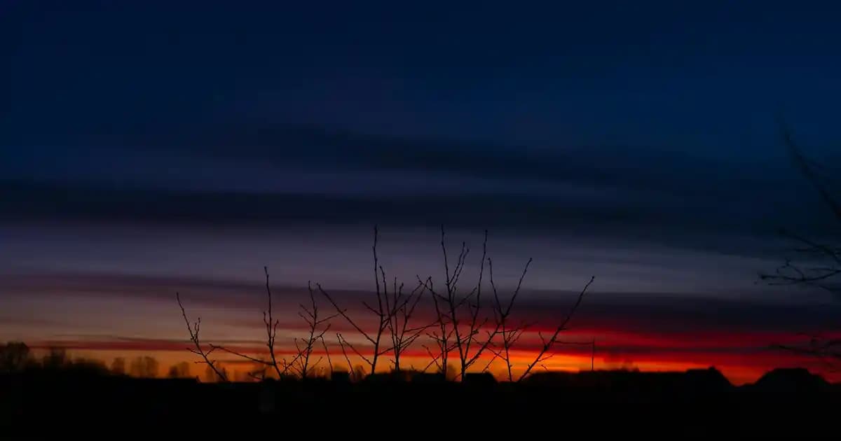 Kozmetik Dünyasında Bilek Bandı: Güzellik ve Fonksiyonelliğin Modern Buluşması