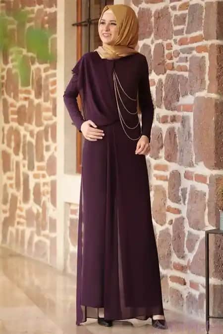 Kozmetikte Mürdür Rengi: Doğal ve Şık Bir Güzellik Seçeneği