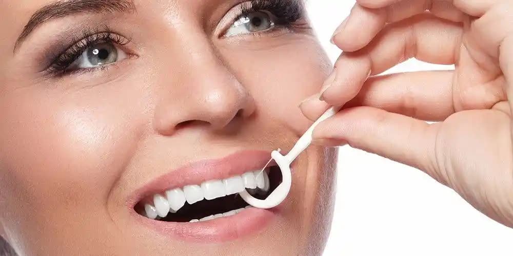 Kürdanlı Diş İpi Kullanımıyla Günlük Ağız Bakımını Güçlendirme Rehberi