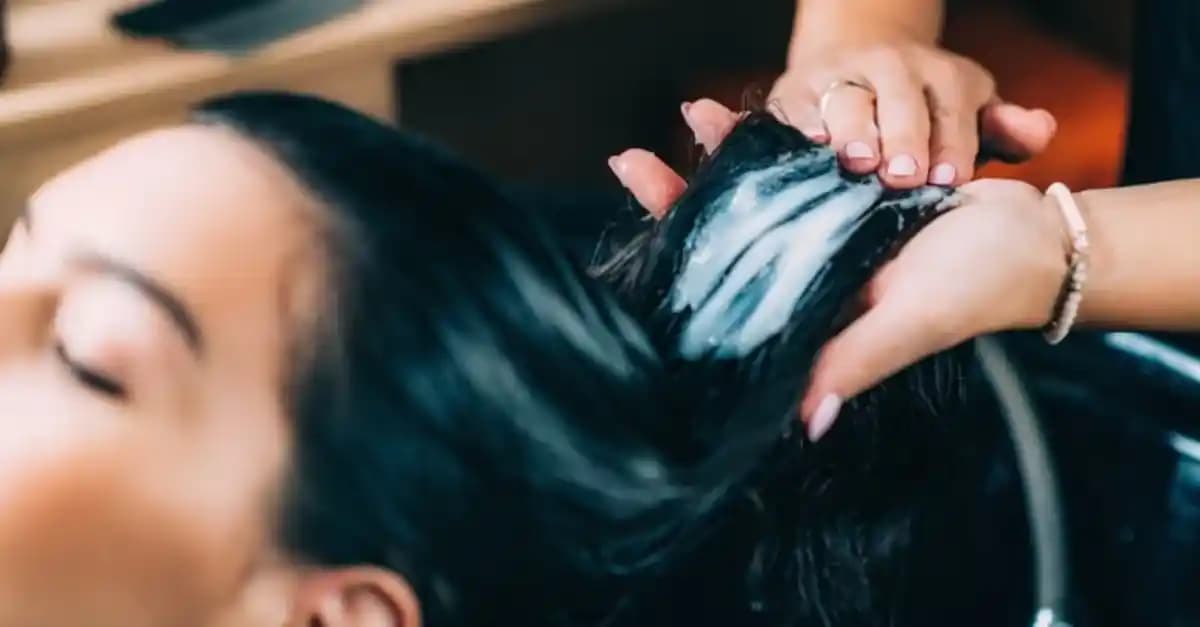 Kuru Saçlar İçin Etkili Bakım Yöntemleri ve Saç Kremi Kullanımı Rehberi