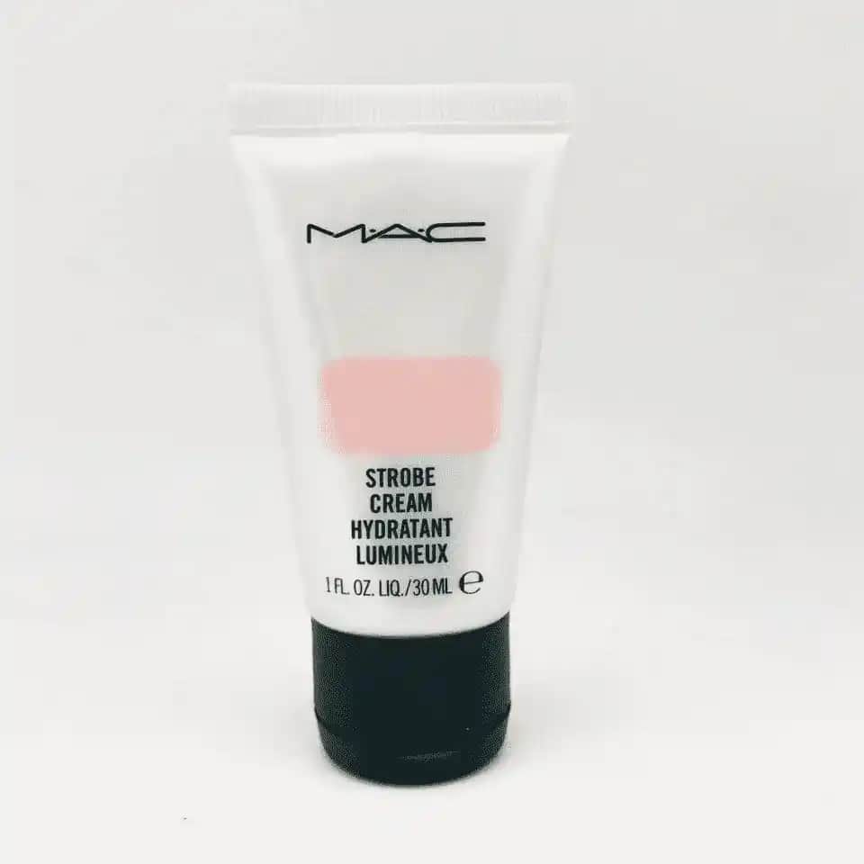 Mac Strobe Cream Pinklite ile Makyajda Doğal Parlaklık ve Sağlıklı Cilt Görünümü
