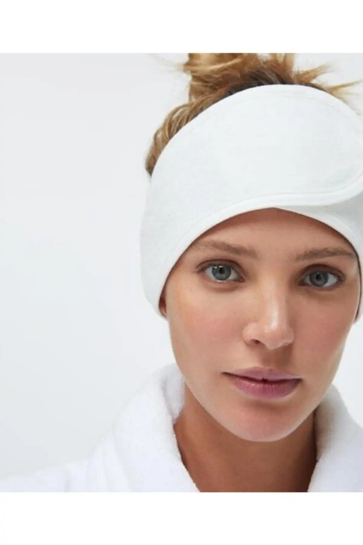 Makyaj ve Saç Aksesuarlarının Günlük ve Özel Günlerdeki Önemi ve Trendler