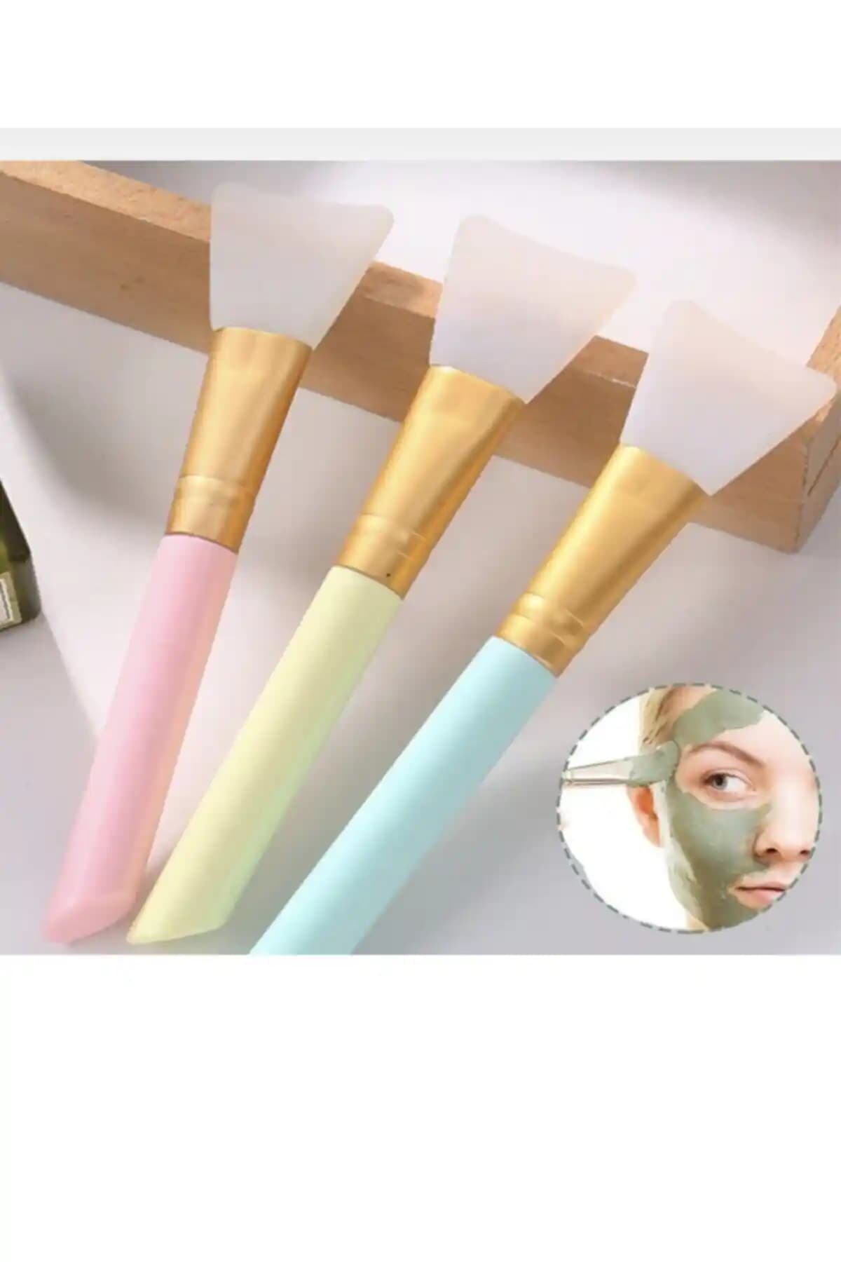 Maske Sürme Fırçası: Cilt Bakımında Etkili ve Hijyenik Uygulama Araçları