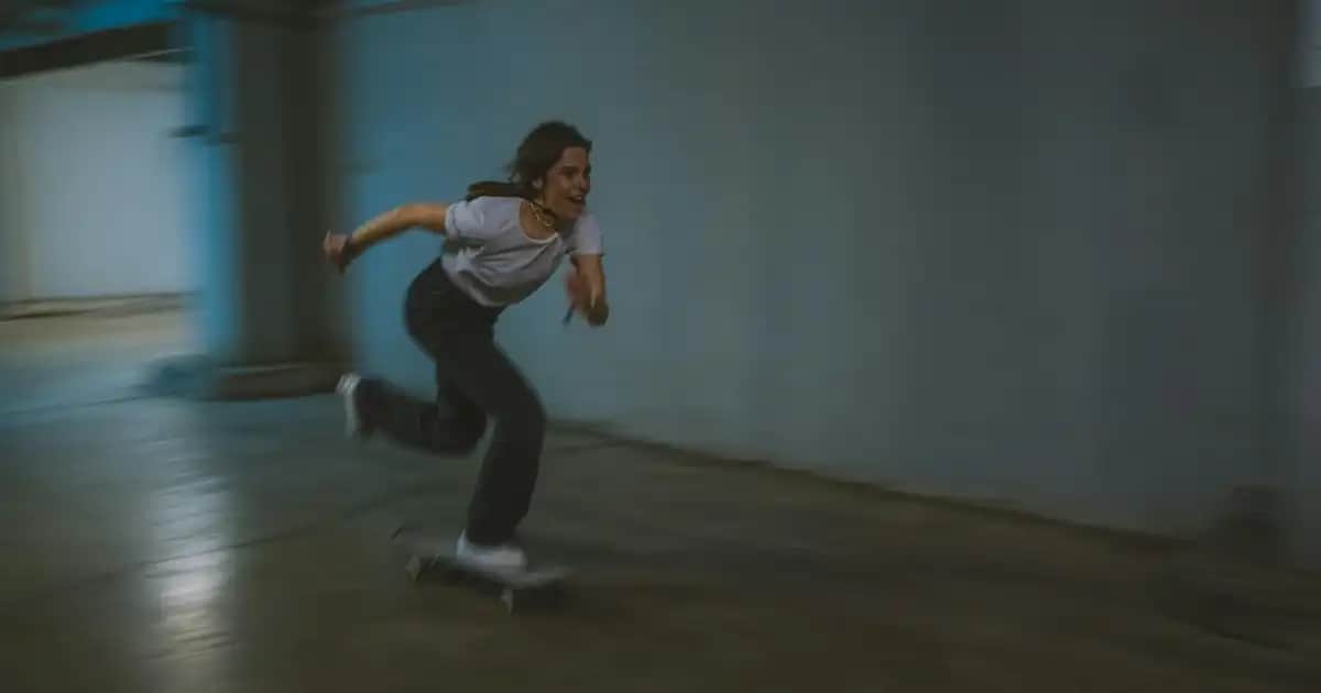 Max Factor False Lash Effect Maskara ile Dolgun ve Uzun Kirpikler Elde Etme Rehberi