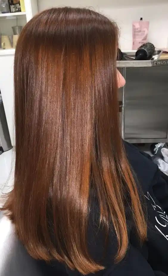 Moka Saç Rengi Nedir ve Neden Günümüzde Popülerlik Kazanıyor