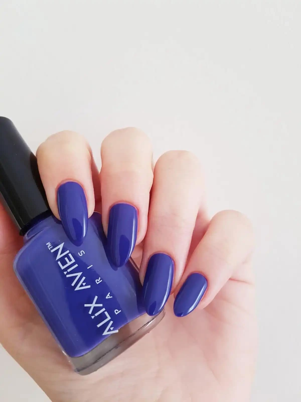 Mor Oje Trendleri ve Kozmetik Dünyasında Renkli Bir İkon Olmanın Yolları