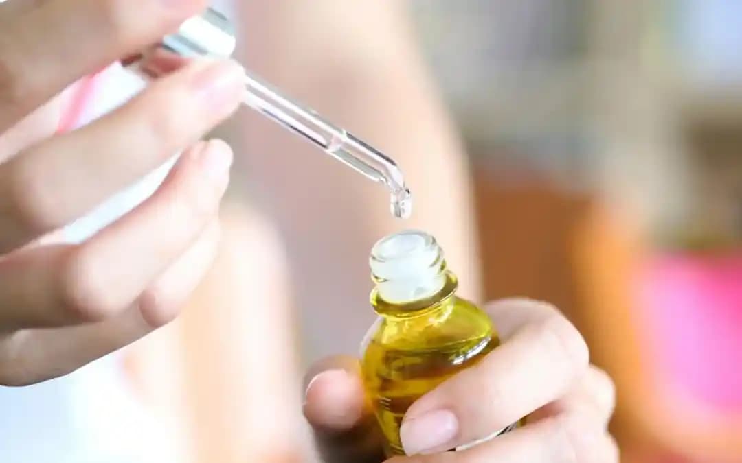 Niacinamide ve C Vitamini Birlikte Kullanımı: Cilt Bakımında Doğru Kombinasyonlar