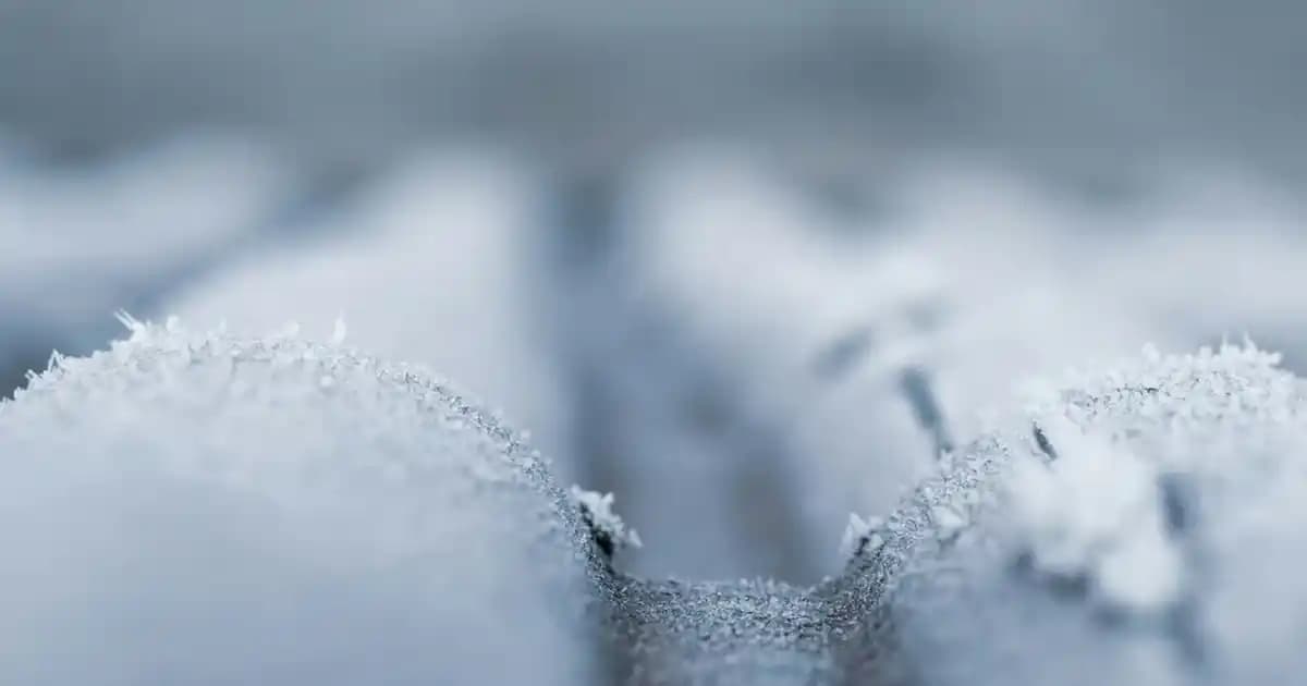 Parıltılı Göz Makyajı Teknikleri ve Günlük ile Özel Günler İçin İpuçları