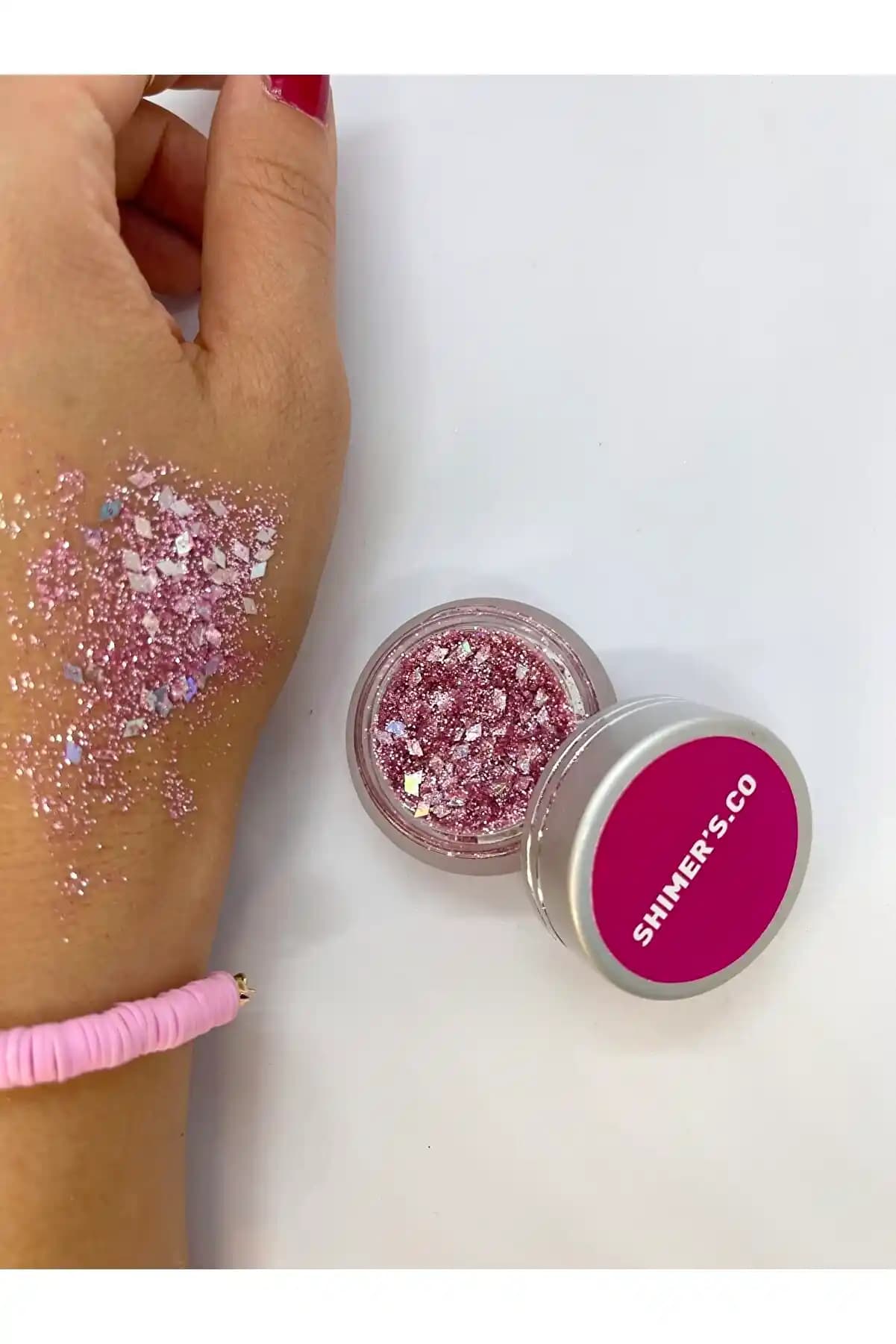 Pembe Sim Kullanımı ve Kozmetikte Yaratıcı Güzellik Trendleri