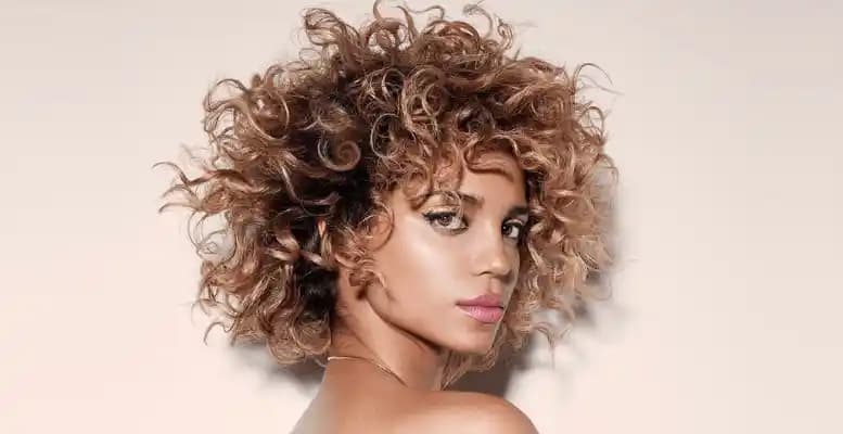 Permalı Saça Şekil Verme Yöntemleri ve Bakım İpuçları Rehberi