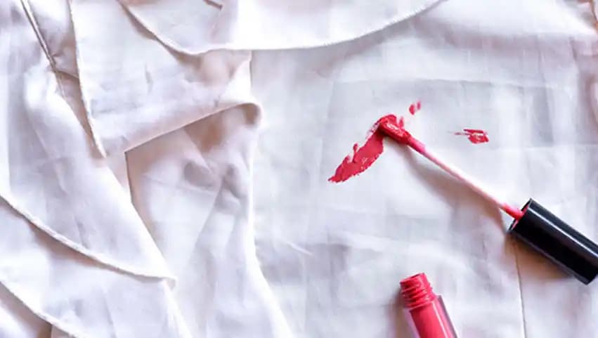 Ruj Lekesi Nasıl Çıkarılır En Etkili ve Güvenli Temizlik Yöntemleri