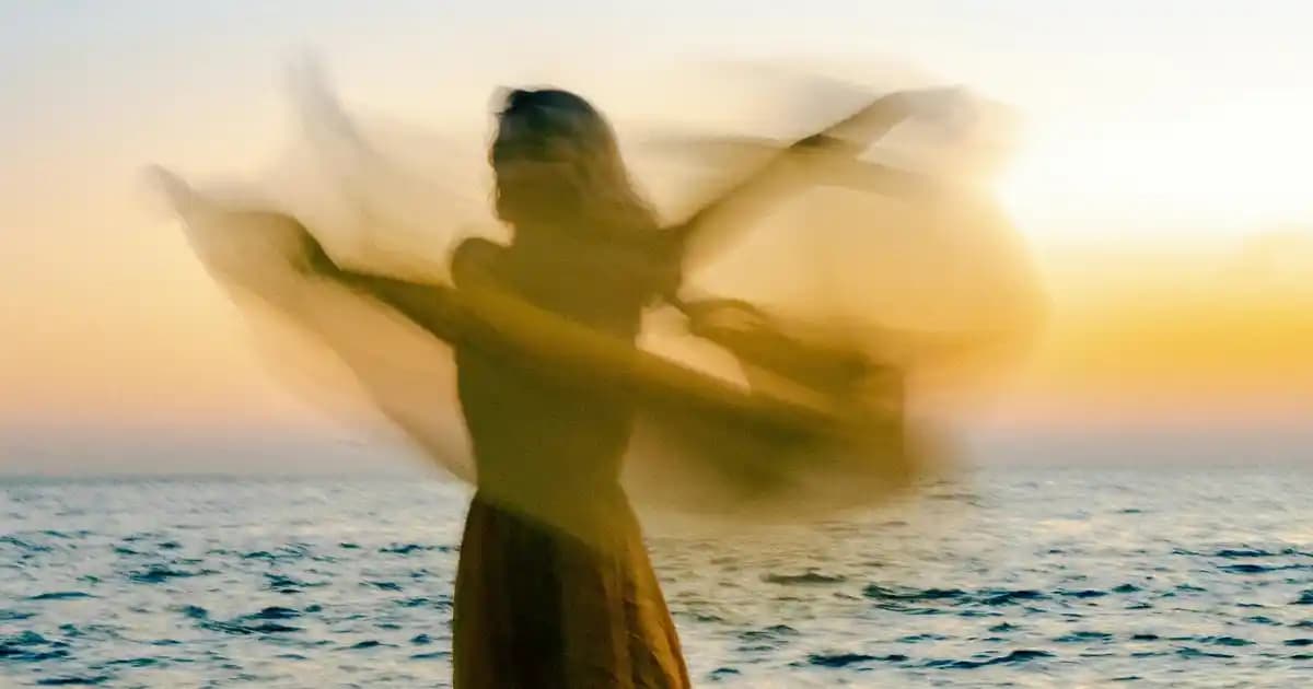 Saç Kepeklenmesinin Nedenleri ve Etkili Çözüm Yolları Hakkında Kapsamlı Bilgi