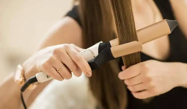 Saç Maşası Seçerken Dikkat Edilmesi Gerekenler ve En İyi Modeller Rehberi