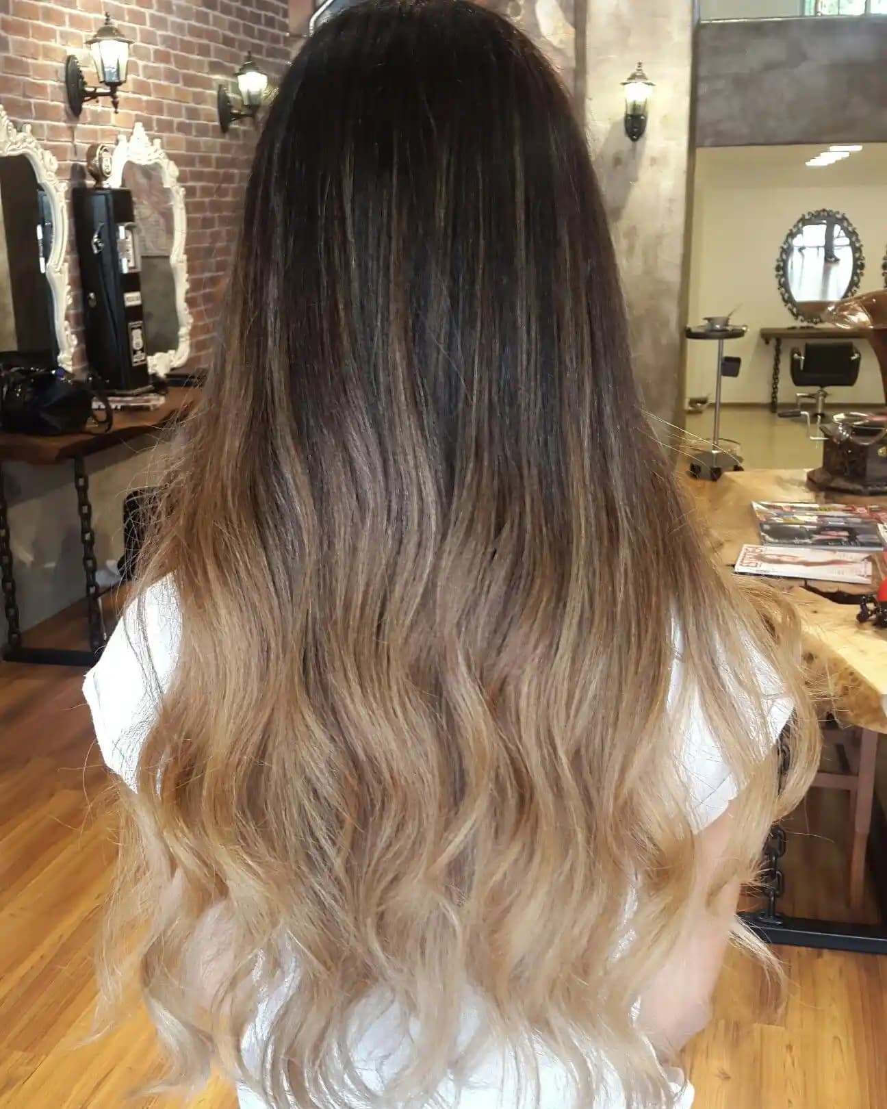 Sarı ve Siyah Saç Modelleri: Modern ve Çekici Görünüm İçin Stil İpuçları