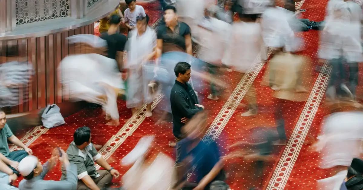 Takı Renkleri ve Trendler: Tarzınızı Yansıtan Kombinasyonlar ve Stil İpuçları