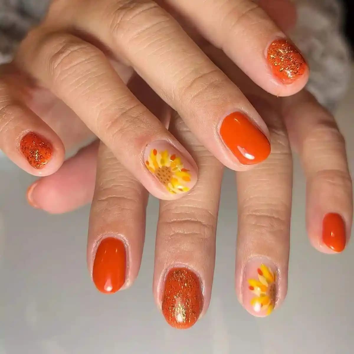 Tırnak ve Nail Art: Güncel Trendler, Teknikler ve Malzemelerle Yaratıcı Güzellik
