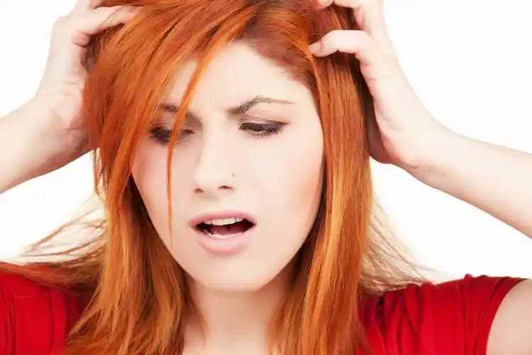 Yağlı Saç ve Kaşıntı Nedenleri ve Etkili Çözüm Yolları Hakkında Kapsamlı Bilgi